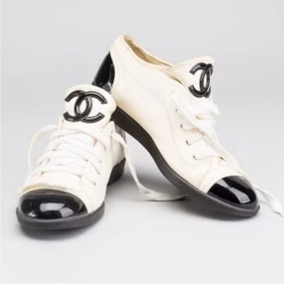 CHANEL Shoes - CHANEL Lambskin Patent
Calfskin CC Sneakers.37 size
